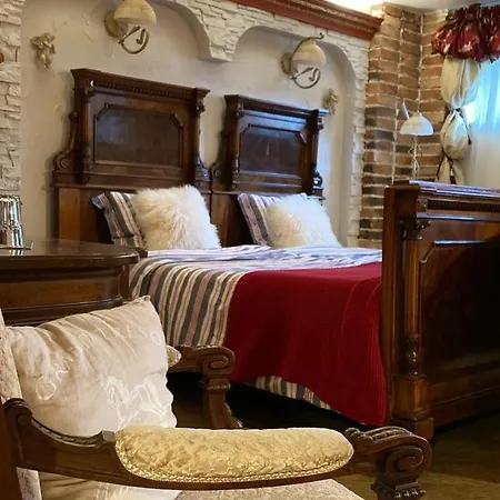 Villa Ach To Tu *